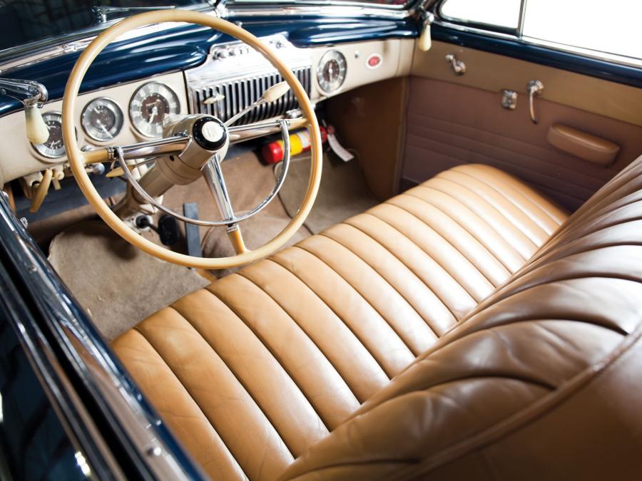  Cadillac Series 62 Convertible 1947 года  (фото 26 из 31)